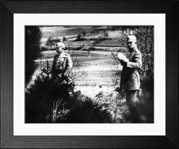 Framed Print : Kaiser Wilhelm II observing gas operations, WW1 Framed Print : Kaiser Wilhelm II observing gas operations, WW1