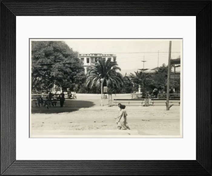 Framed Print : Valparaiso, Chile - The Plaza Hotel Framed Print : Valparaiso, Chile - The Plaza Hotel