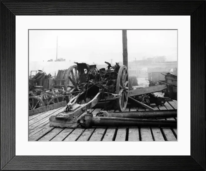 Framed Print : Howitzer beyond repair, Calais, France, WW1 Framed Print : Howitzer beyond repair, Calais, France, WW1