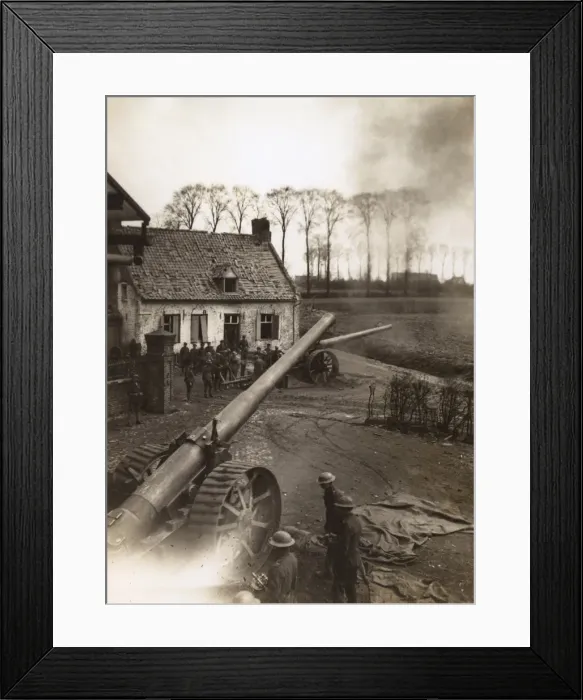Framed Print : Big gun in Battle of the Lys, near Ypres, WW1 Framed Print : Big gun in Battle of the Lys, near Ypres, WW1
