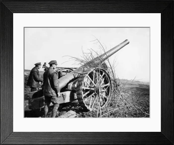 Framed Print : British big gun in action, Western Front, WW1 Framed Print : British big gun in action, Western Front, WW1