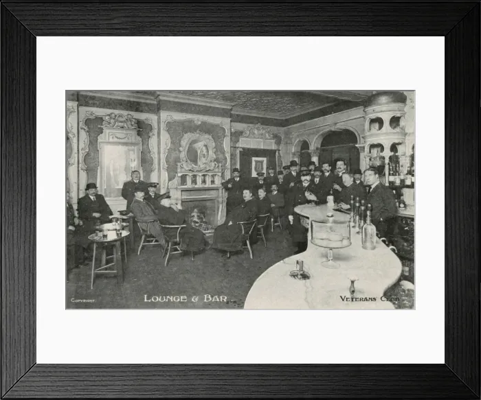 Framed Print : Lounge and Bar, Veterans Club, Hand Court, Holborn, London Framed Print : Lounge and Bar, Veterans Club, Hand Court, Holborn, London