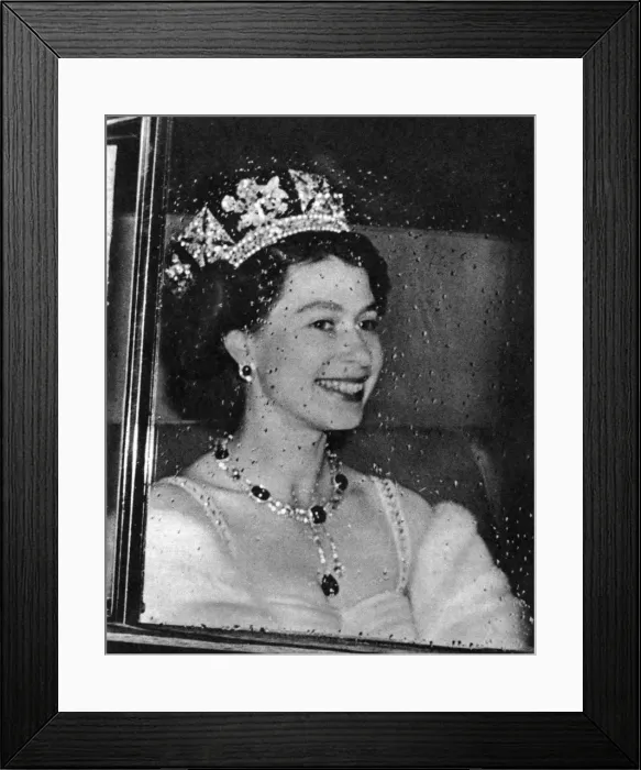 Framed Print : The Queen drives through rain to the House of Lords Framed Print : The Queen drives through rain to the House of Lords