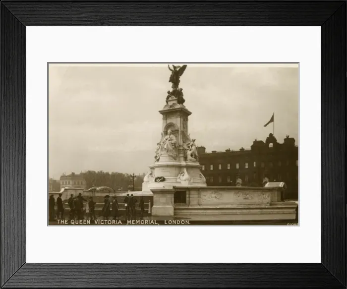 Framed Print : Queen Victoria Memorial, Buckingham Palace, London Framed Print : Queen Victoria Memorial, Buckingham Palace, London