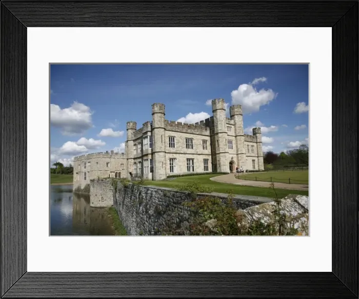 Framed Print : Leeds Castle, Kent, England Framed Print : Leeds Castle, Kent, England