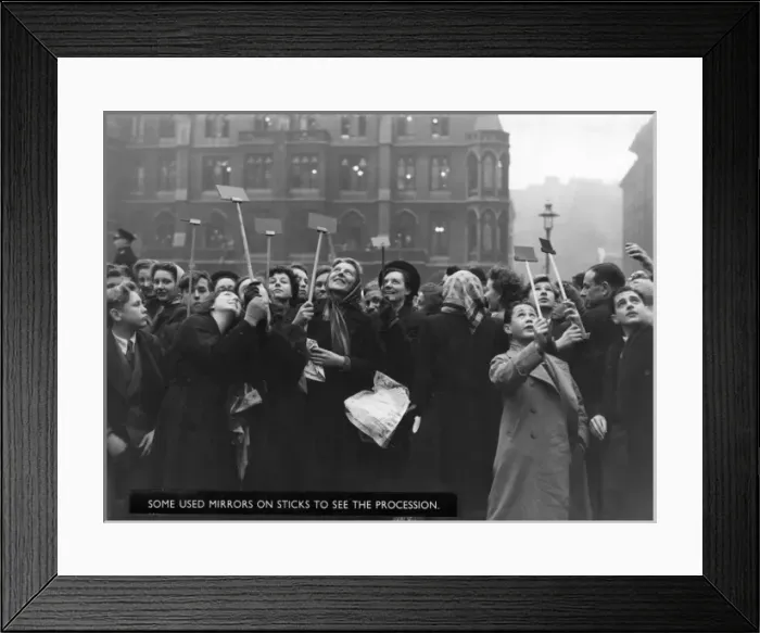 Framed Print : Trying to view the royal wedding, 1947 Framed Print : Trying to view the royal wedding, 1947