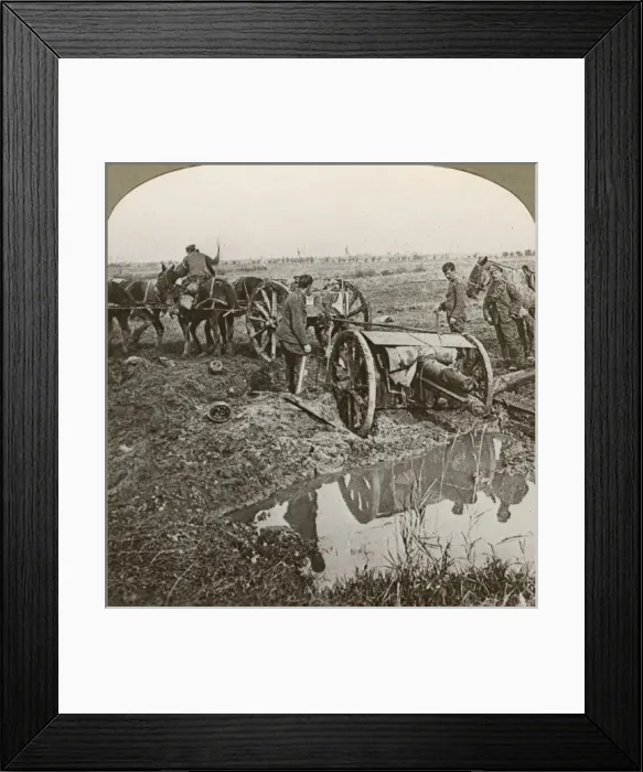 Framed Print : Removing a field gun, Flanders, Western Front, WW1 Framed Print : Removing a field gun, Flanders, Western Front, WW1