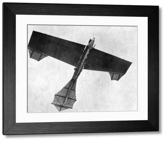 Framed Print : Hubert Latham at Rheims, 1909 - the Bird Man in Full Flight Framed Print : Hubert Latham at Rheims, 1909 - the Bird Man in Full Flight