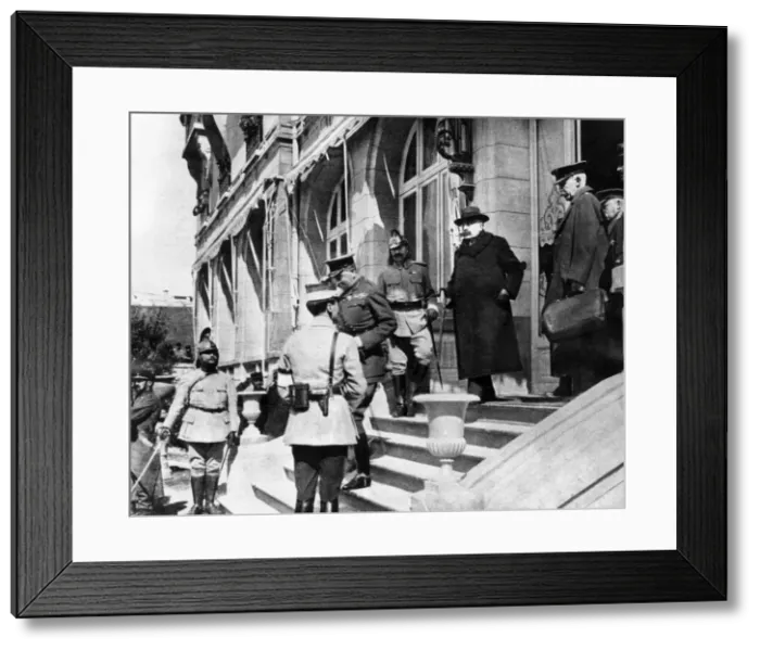 Framed Print : Lord Kitchener in France during shell crisis, WW1 Framed Print : Lord Kitchener in France during shell crisis, WW1
