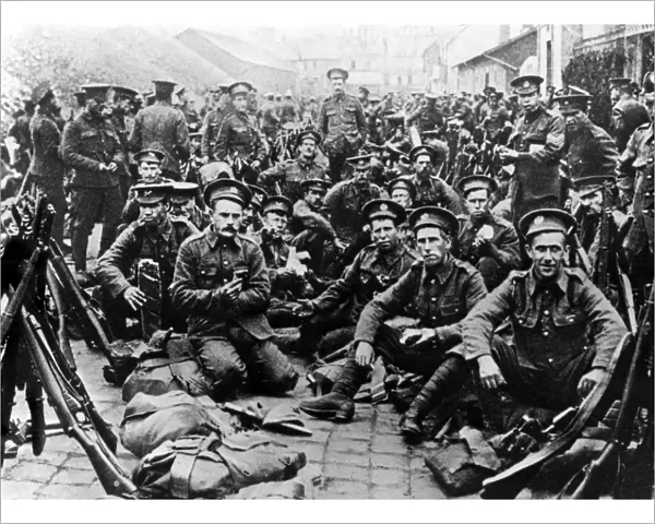 Group photo, British soldiers, WW1
