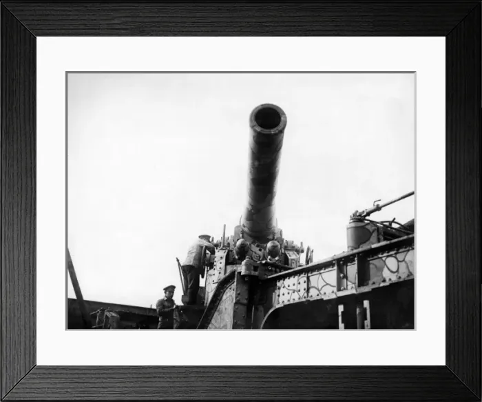 Framed Print : British big gun in action, Western Front, WW1 Framed Print : British big gun in action, Western Front, WW1