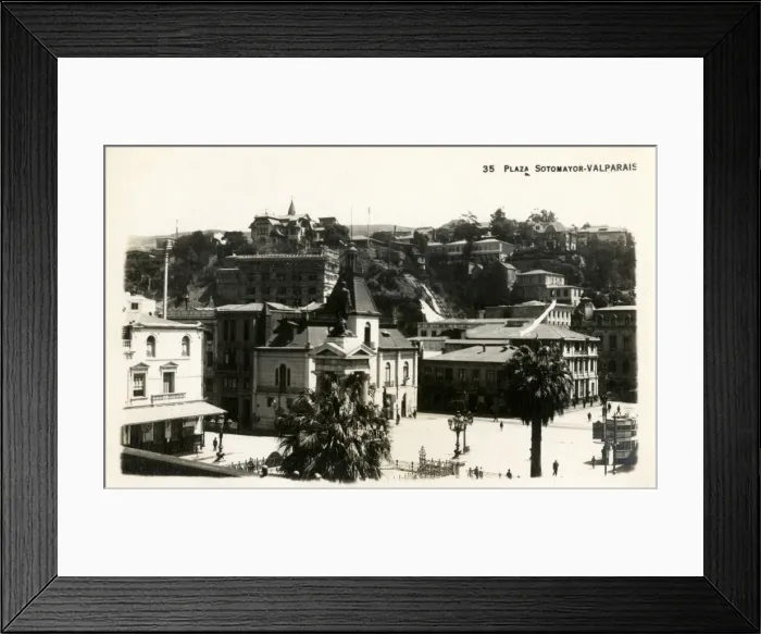 Framed Print : Valparaiso, Chile - Plaza Sotomayor Framed Print : Valparaiso, Chile - Plaza Sotomayor
