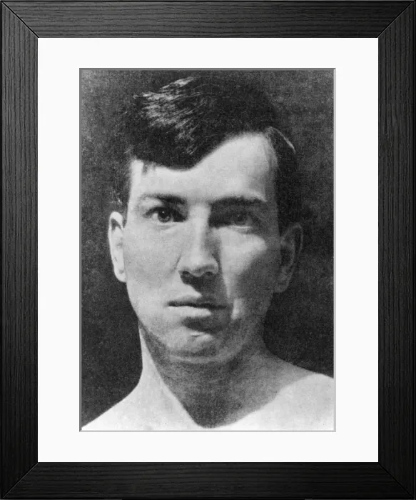 Framed Print : Robert Graves, English poet, translator and novelist Framed Print : Robert Graves, English poet, translator and novelist