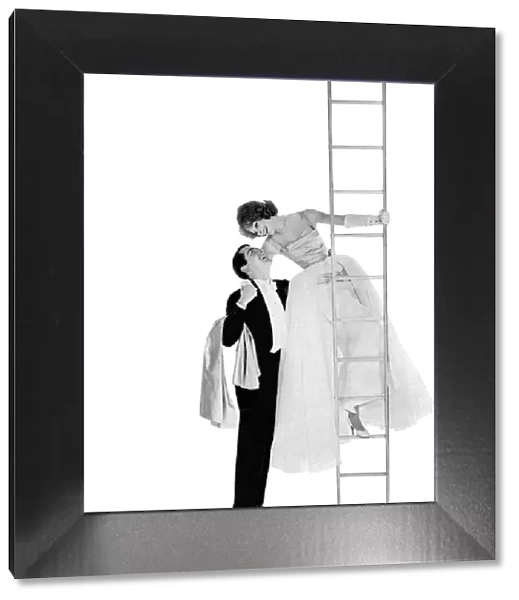 1960s fashion, eloping in Victor Stiebel