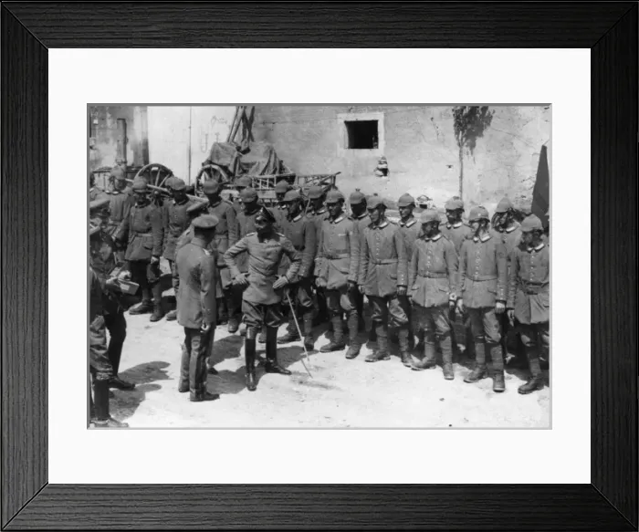 Framed Print : Crown Prince Wilhelm of Prussia with his soldiers Framed Print : Crown Prince Wilhelm of Prussia with his soldiers