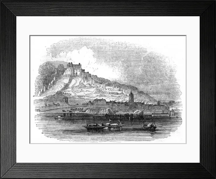 Framed Print : Durnstein Castle and town Framed Print : Durnstein Castle and town