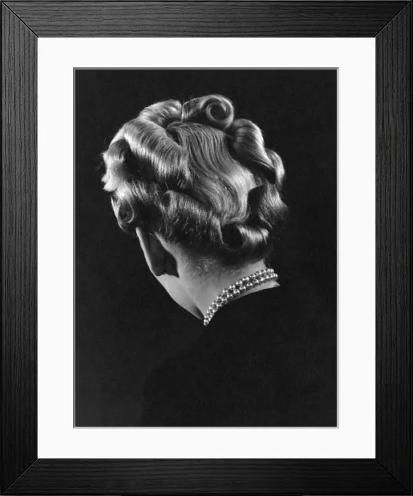 Framed Print : 1940s hairstyle Framed Print : 1940s hairstyle