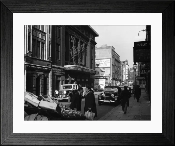 Framed Print : Street scene in Londons theatreland Framed Print : Street scene in Londons theatreland
