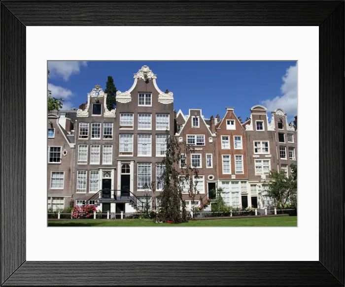 Framed Print : Begijnhof in Amsterdam Framed Print : Begijnhof in Amsterdam