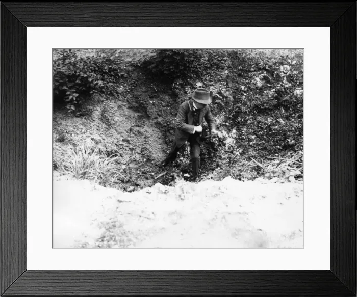 Framed Print : Lloyd George in shell hole, Fricourt, France, WW1 Framed Print : Lloyd George in shell hole, Fricourt, France, WW1