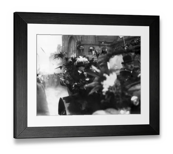 Framed Print : Tomas Masaryk, Czech President, arriving in Prague Framed Print : Tomas Masaryk, Czech President, arriving in Prague