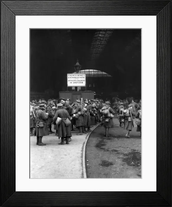 Framed Print : Soldiers on leave at a railway station, WW1 Framed Print : Soldiers on leave at a railway station, WW1