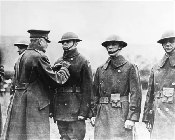 Brigadier General Macarthur receiving DSM from Pershing