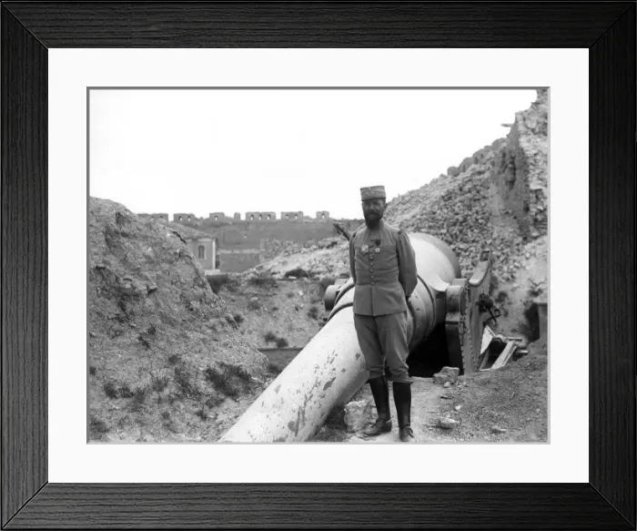Framed Print : General Gouraud with wrecked gun, Sedd el Bahr, Turkey Framed Print : General Gouraud with wrecked gun, Sedd el Bahr, Turkey