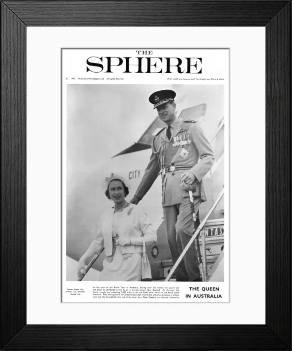 Framed Print : Queen Elizabeth II - Royal Tour of Australia Framed Print : Queen Elizabeth II - Royal Tour of Australia