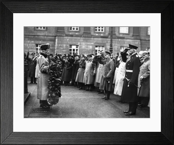 Framed Print : Field Marshal von Mackensen with wreath in Berlin Framed Print : Field Marshal von Mackensen with wreath in Berlin