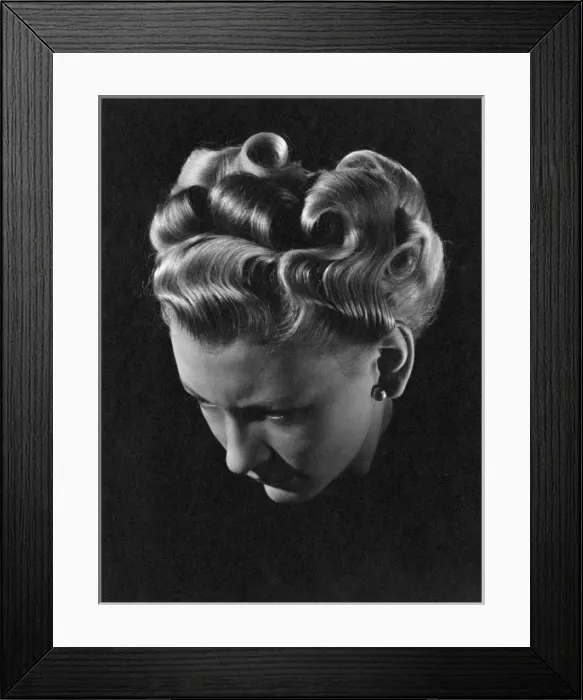 Framed Print : 1940s hairstyle Framed Print : 1940s hairstyle