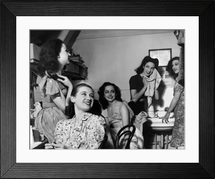 Framed Print : Ballerinas in their dressing room Framed Print : Ballerinas in their dressing room