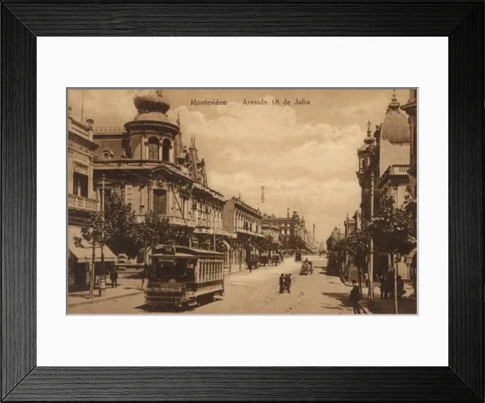 Framed Print : Uruguay - Montevideo - 18th of July Avenue Framed Print : Uruguay - Montevideo - 18th of July Avenue