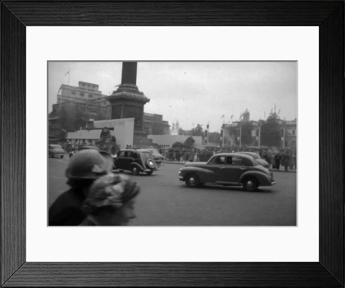 Framed Print : Trafalgar Square, London - 1953 Framed Print : Trafalgar Square, London - 1953