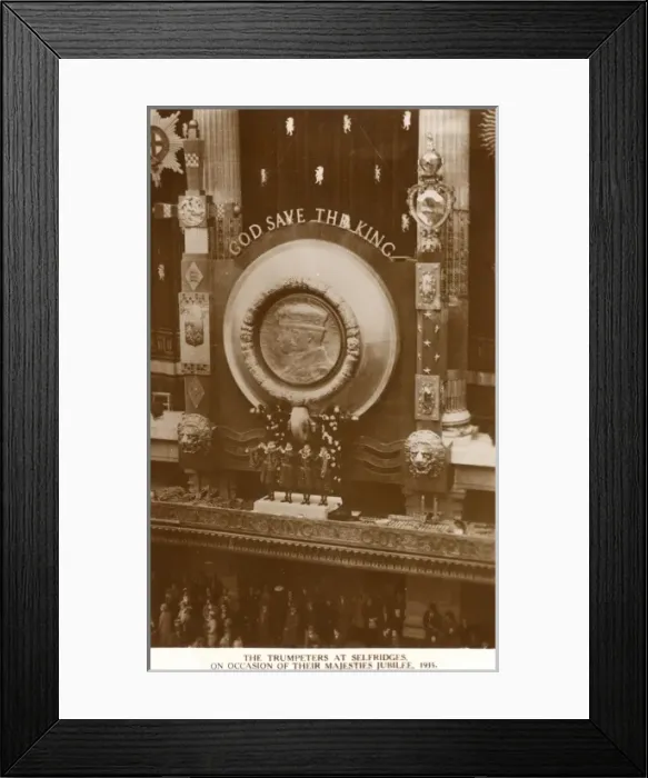 Framed Print : Selfridges Frontage - Jubilee of George V Framed Print : Selfridges Frontage - Jubilee of George V