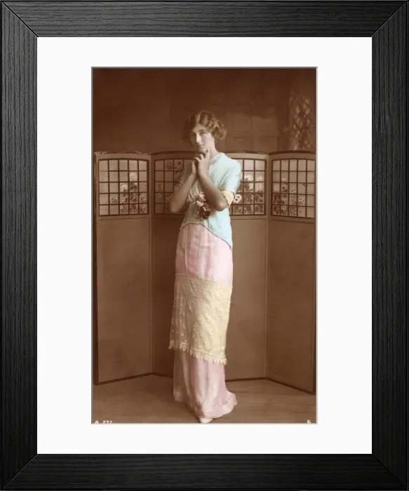Framed Print : Pretty girl in front of attracive screen Framed Print : Pretty girl in front of attracive screen