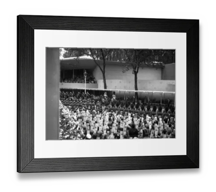 Framed Print : Coronation. A VIP Coach approaches Abbey Framed Print : Coronation. A VIP Coach approaches Abbey