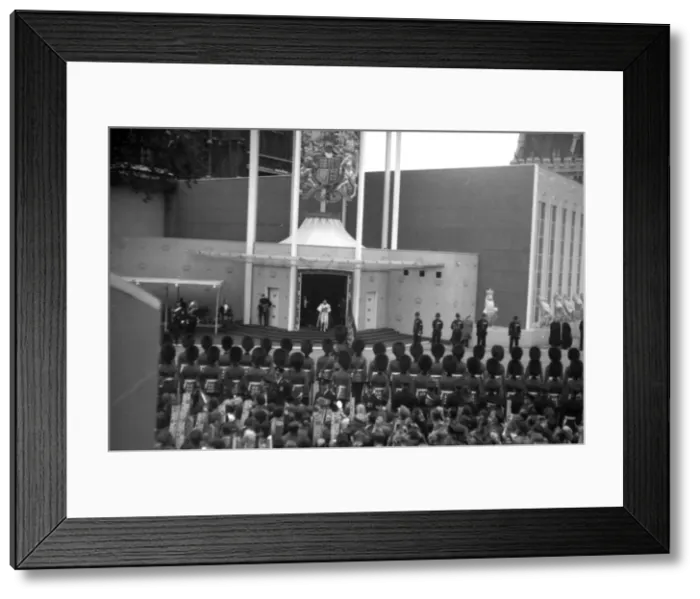 Framed Print : Coronation. Earl Marshall exits main West Door Framed Print : Coronation. Earl Marshall exits main West Door