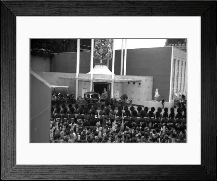 Framed Print : Coronation. Royal arrivals at West Door Framed Print : Coronation. Royal arrivals at West Door