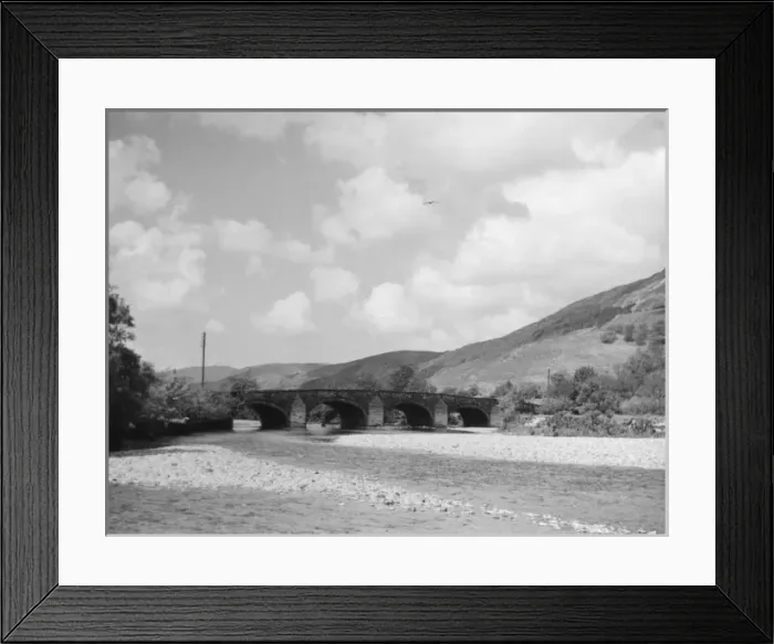 Framed Print : Llanelltydd Bridge, Wales Framed Print : Llanelltydd Bridge, Wales