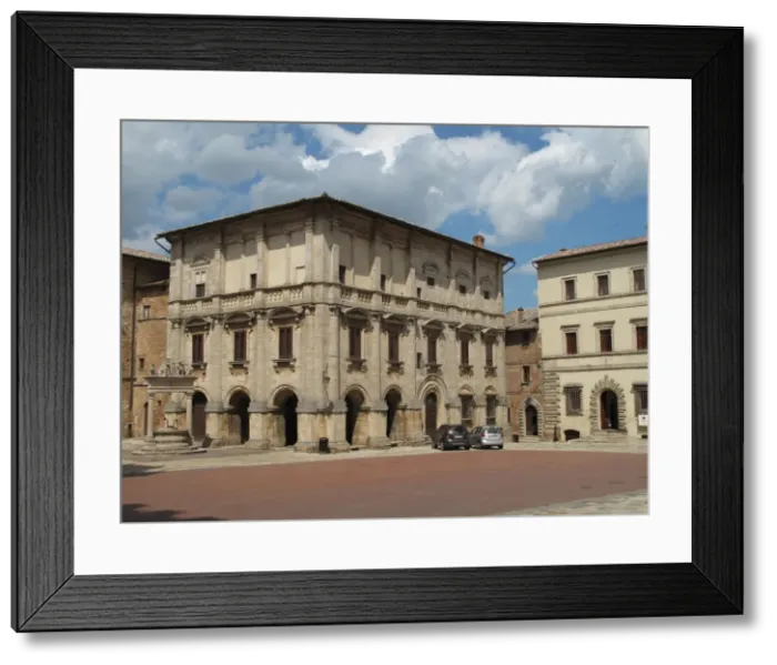 Framed Print : Montepulciano, Piazza Grande, Tuscany, Italy Framed Print : Montepulciano, Piazza Grande, Tuscany, Italy