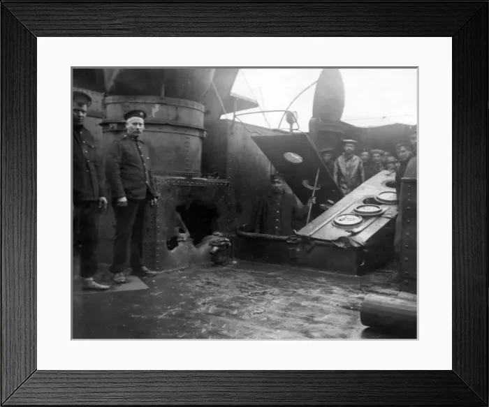 Framed Print : HMS Kent, British armoured cruiser, WW1 Framed Print : HMS Kent, British armoured cruiser, WW1