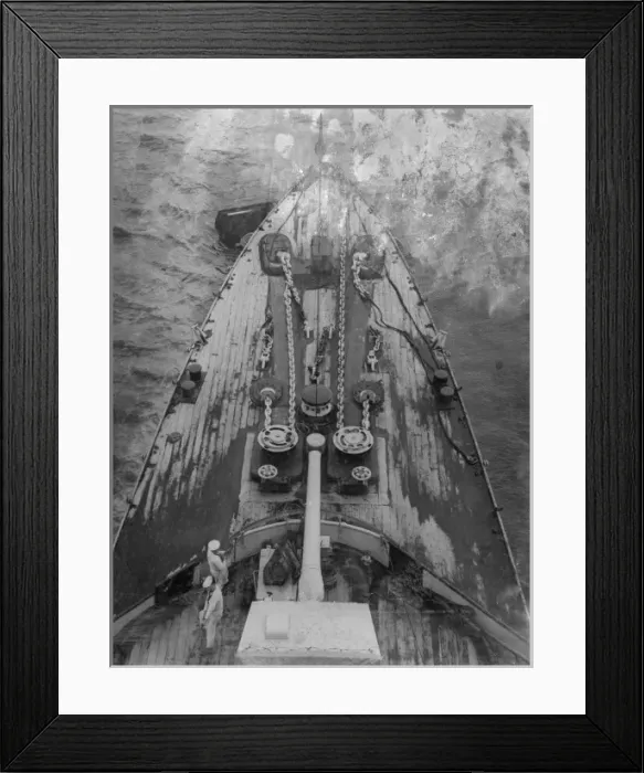 Framed Print : Aerial view, bows of a British cruiser, WW1 Framed Print : Aerial view, bows of a British cruiser, WW1