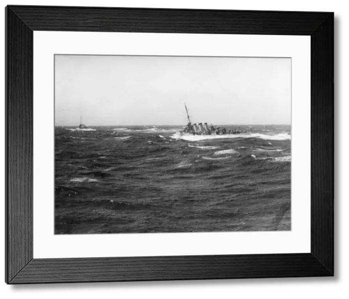 Framed Print : British 3rd Light Cruiser Squadron at sea, WW1 Framed Print : British 3rd Light Cruiser Squadron at sea, WW1