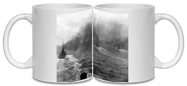 British battle fleet avoiding enemy submarines, WW1