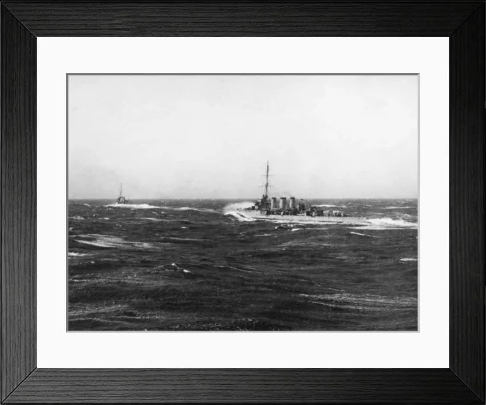 Framed Print : British 3rd Light Cruiser Squadron at sea, WW1 Framed Print : British 3rd Light Cruiser Squadron at sea, WW1