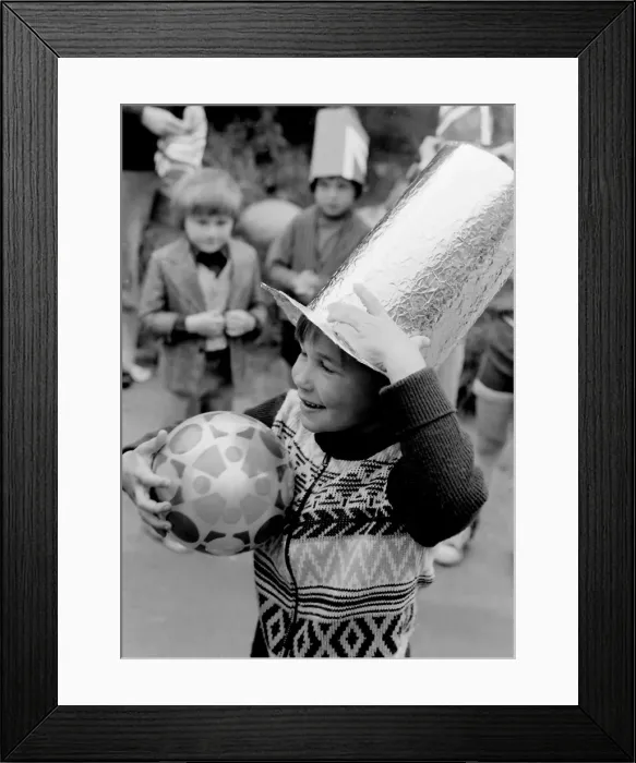 Framed Print : Celebrating the Silver Jubilee of Queen Elizabeth II, 1977 Framed Print : Celebrating the Silver Jubilee of Queen Elizabeth II, 1977