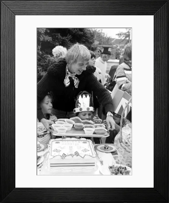 Framed Print : Celebrating the Silver Jubilee of Queen Elizabeth II Framed Print : Celebrating the Silver Jubilee of Queen Elizabeth II