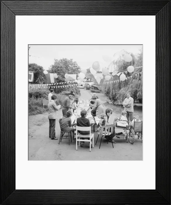 Framed Print : Celebrating the Silver Jubilee of Queen Elizabeth II Framed Print : Celebrating the Silver Jubilee of Queen Elizabeth II
