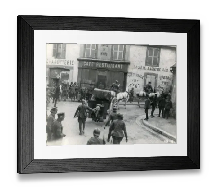 Framed Print : Italian artillery in Hautvillers, France, WW1 Framed Print : Italian artillery in Hautvillers, France, WW1